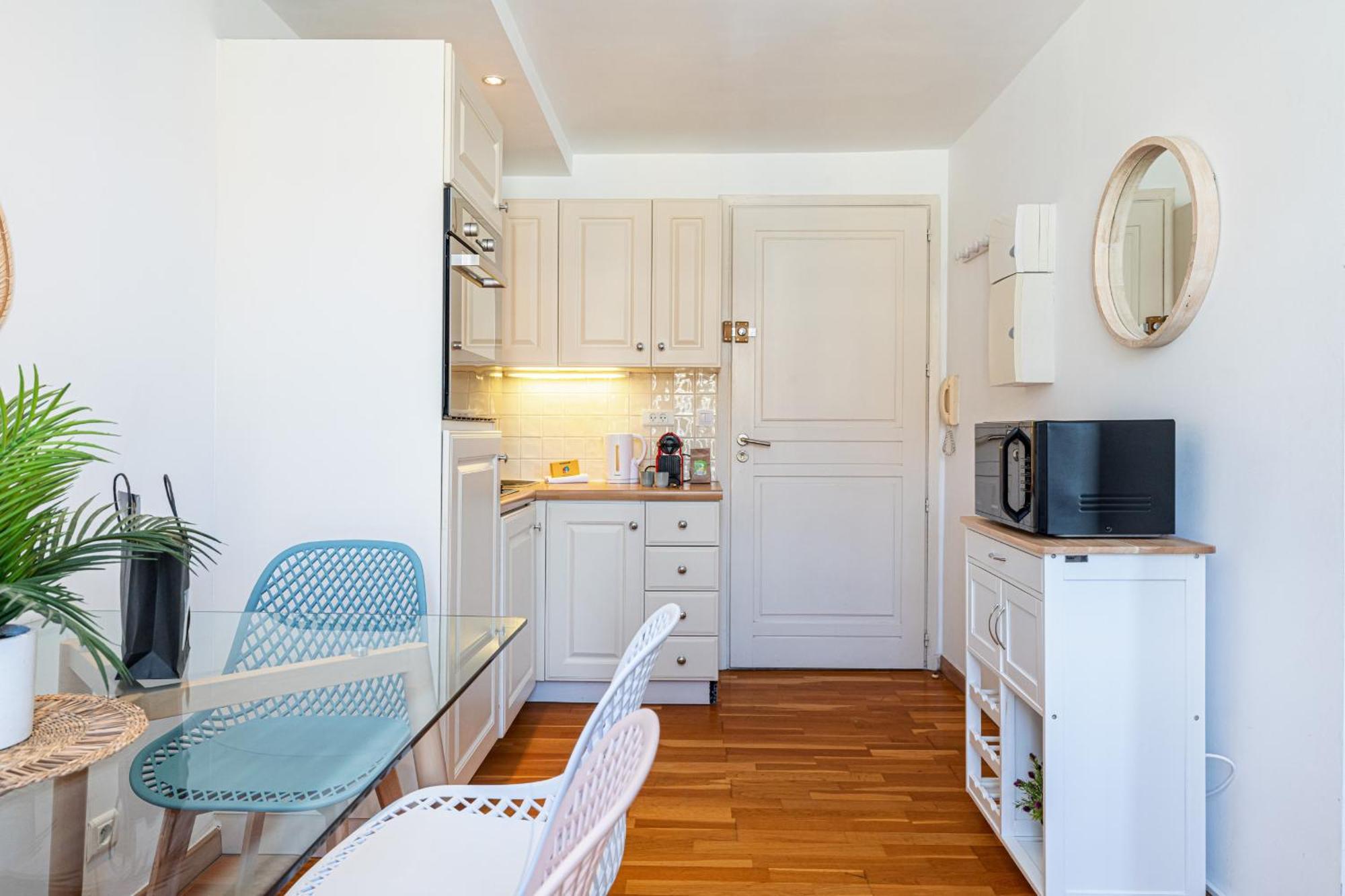 Massena Street - 1 Bdr Duplex With Ac & Parking Apartment Nice Exterior photo